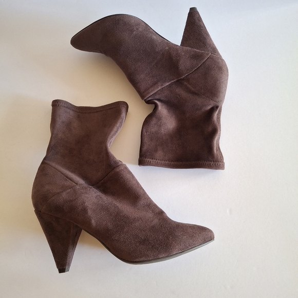 Urban Outfitters Chocolate Brown Pointed Toe suede like Boots - Picture 6 of 13